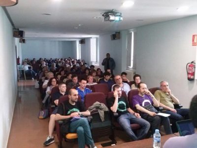 Lucas Salazar en la asamblea de PODEMOS
