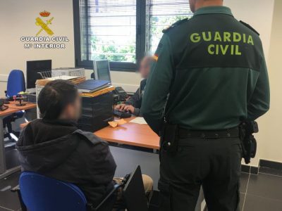 Detenido en su negativa a declarar