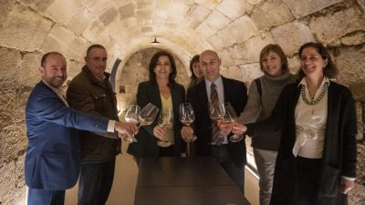 Concepción Andreu visita Restaurante Lumbre Casalarreina