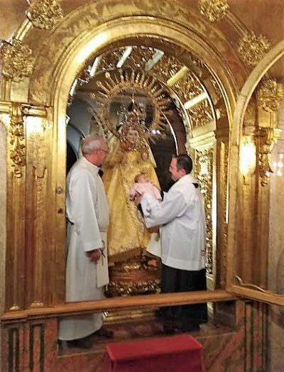 Paso por el manto de la virgen dia candelas (11) - copia