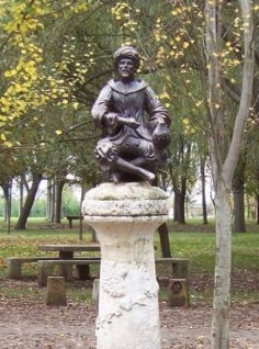 fuente_del_moro_-_haro_-_la_rioja2-241x550