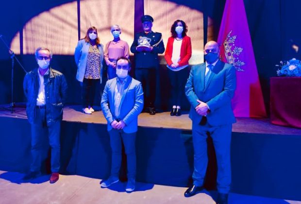 Entrega Medalla de Oro