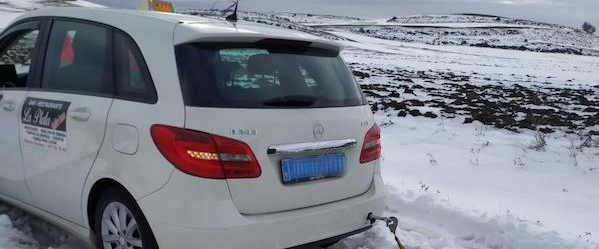 taxista-rescatado-en-la-nieve en foncea